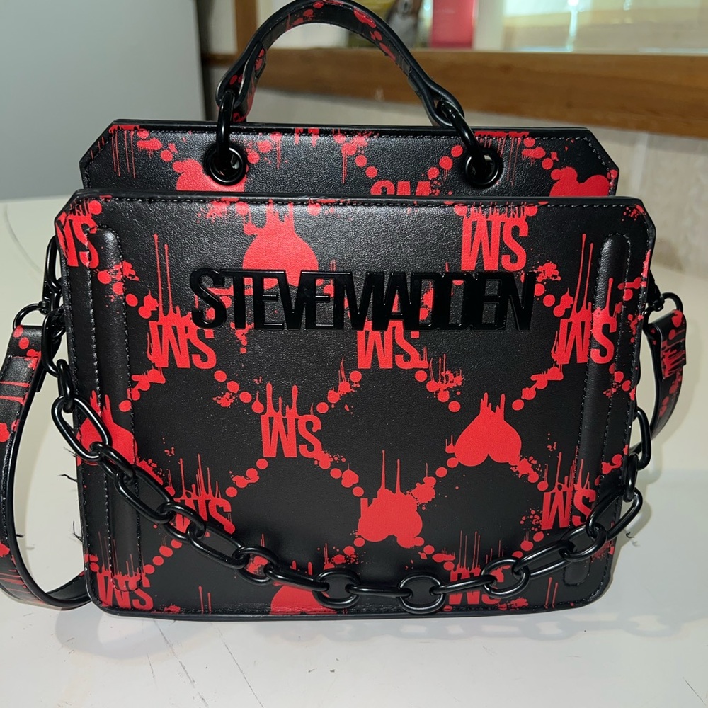 Steve Madden Evelyn Dripping Heart Purse